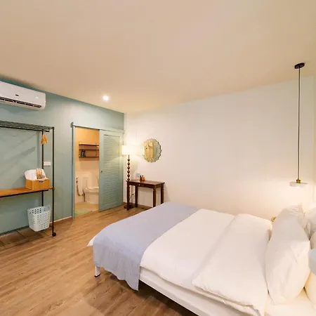 Nautical Home & Seashell House B&B-3